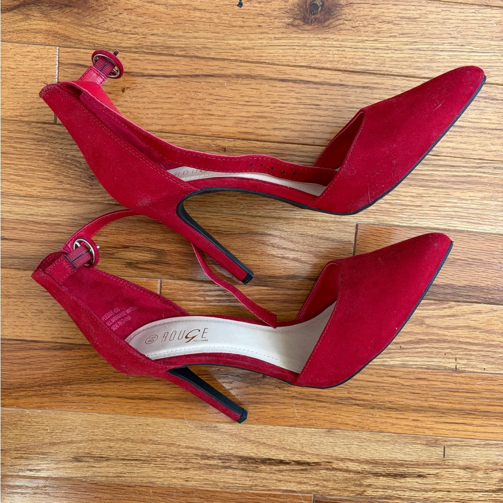 Rouge! Classic Red Heels
